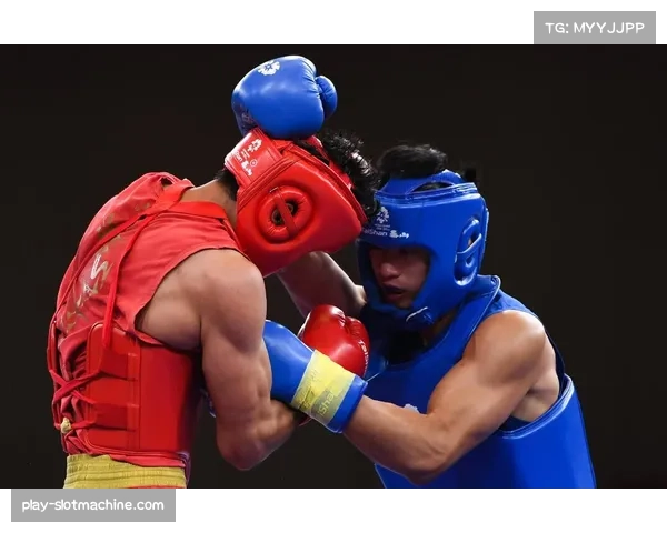 武术散打男子75公斤级决赛 厦门林宏伟2比0战胜重庆何烽夺金 武术散打男子75公斤级决赛 厦门林宏伟2比0战胜重庆何烽夺金